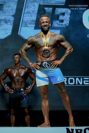MEN'S PHYSIQUE МАСТЕРА +40